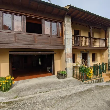 Casa Turanzas 펜션 Rales (Llanes)